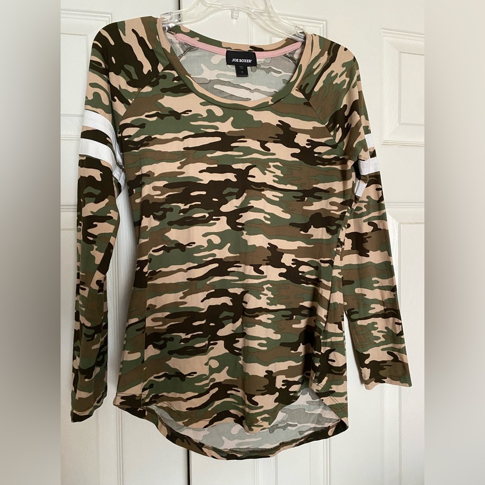 camo longsleeve